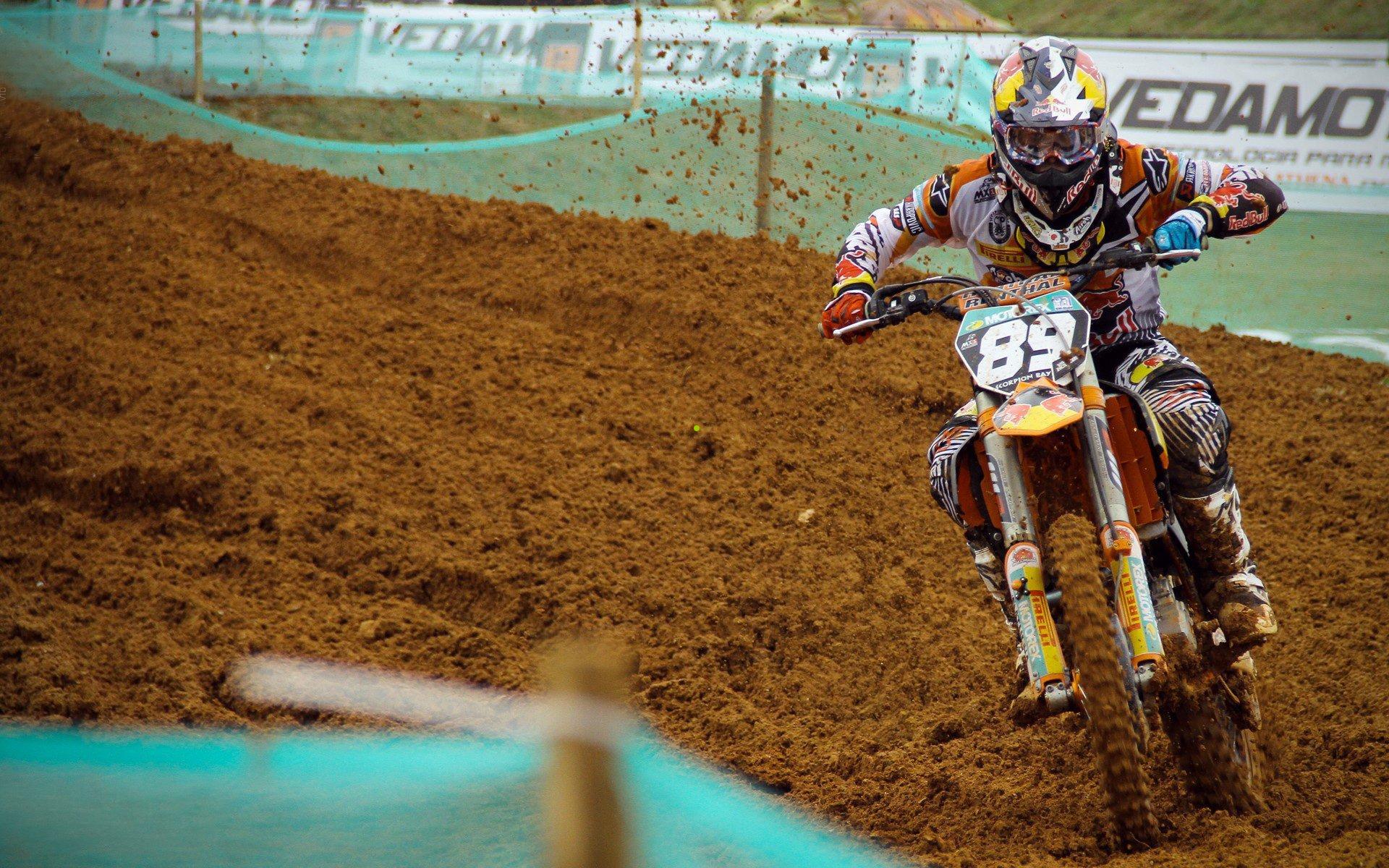 里夫斯公开反驳东契奇，他声称的两次扣篮，第一次根本不算！