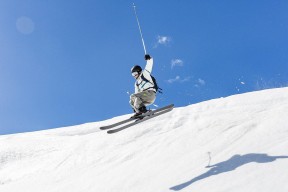 华体会：马德兴直言中国女足小组出线是务实目标，团队亟需冷静应对赛事压力